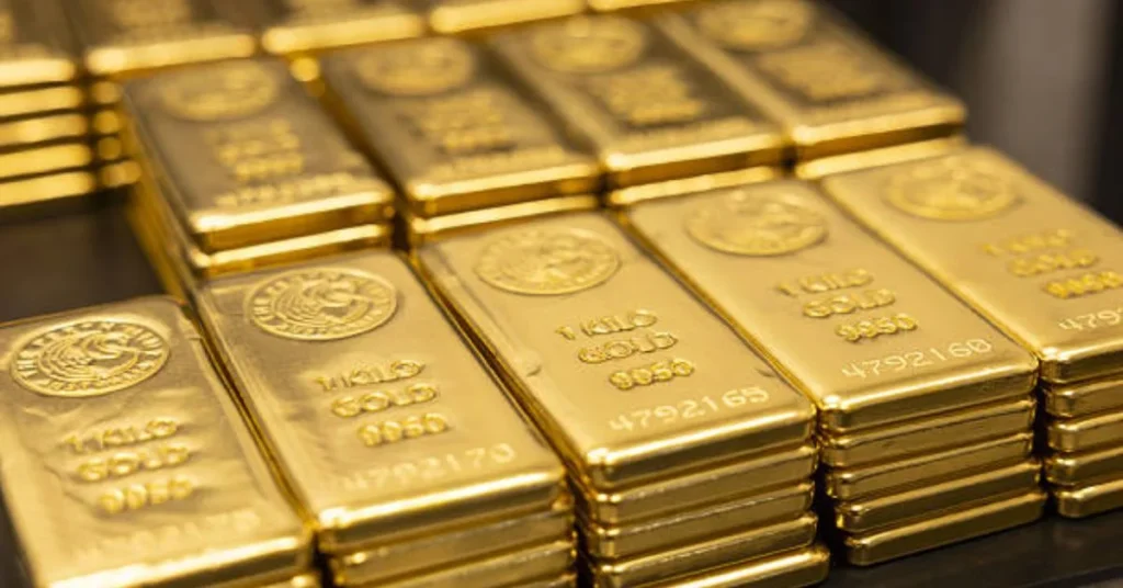 10 reasons to invest in gold