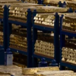 PHYS vs GLD: Which Gold Trust Wins in 2026?