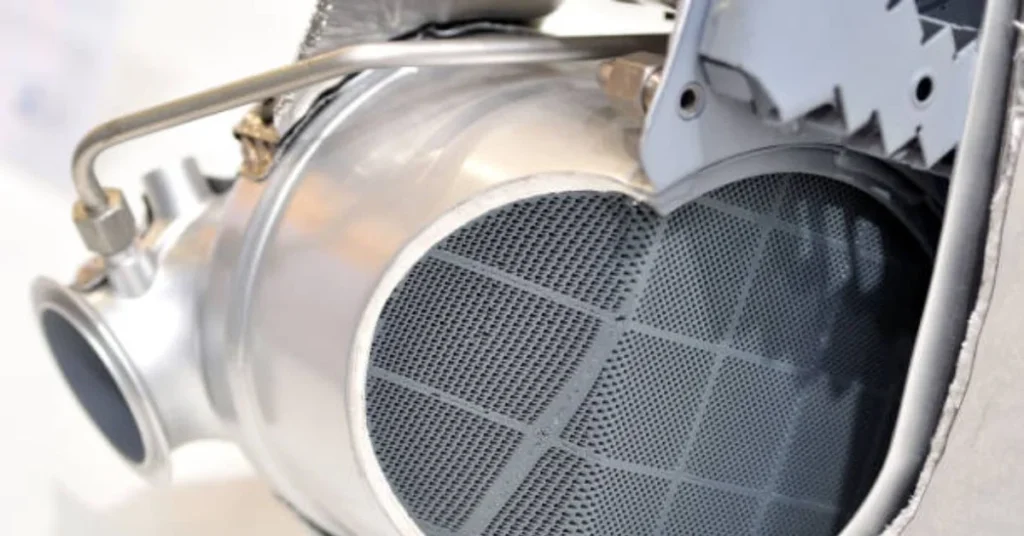 Automotive catalytic converter core